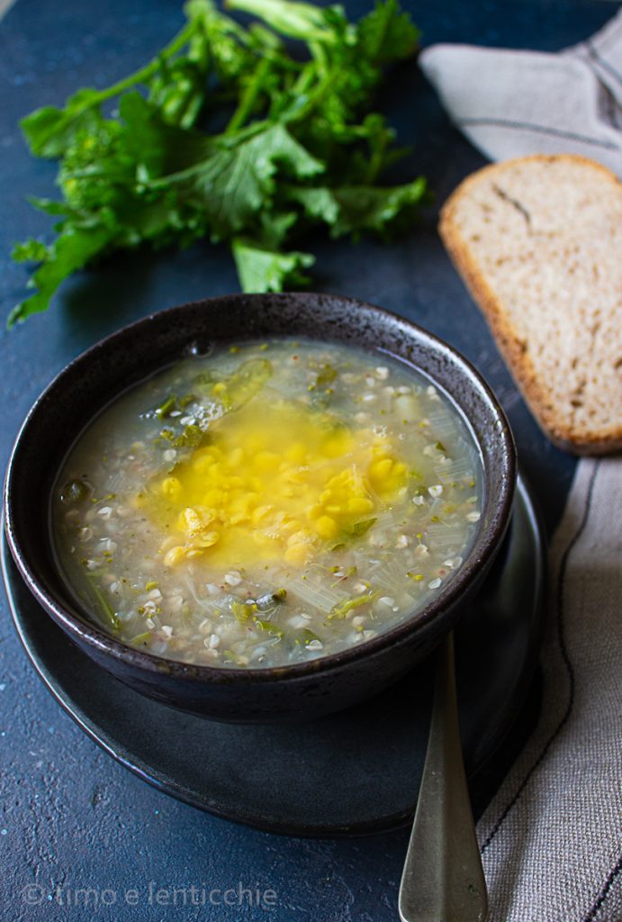 Minestrone aux pousses de navet et pois chiches