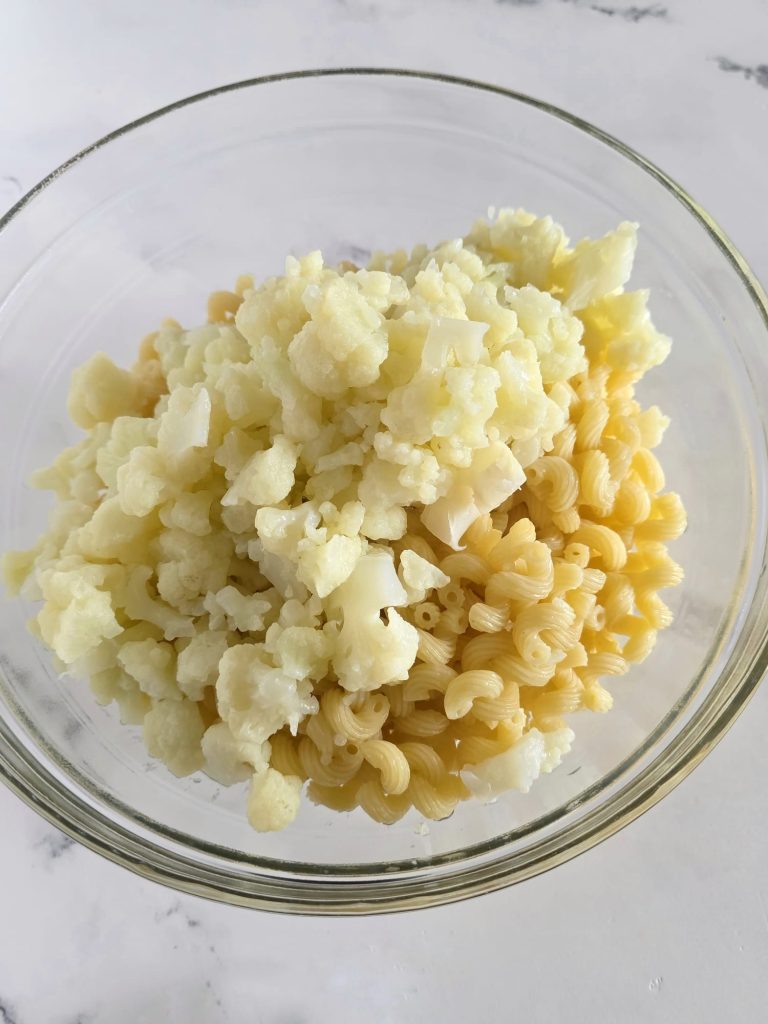 Pâtes et chou-fleur au four