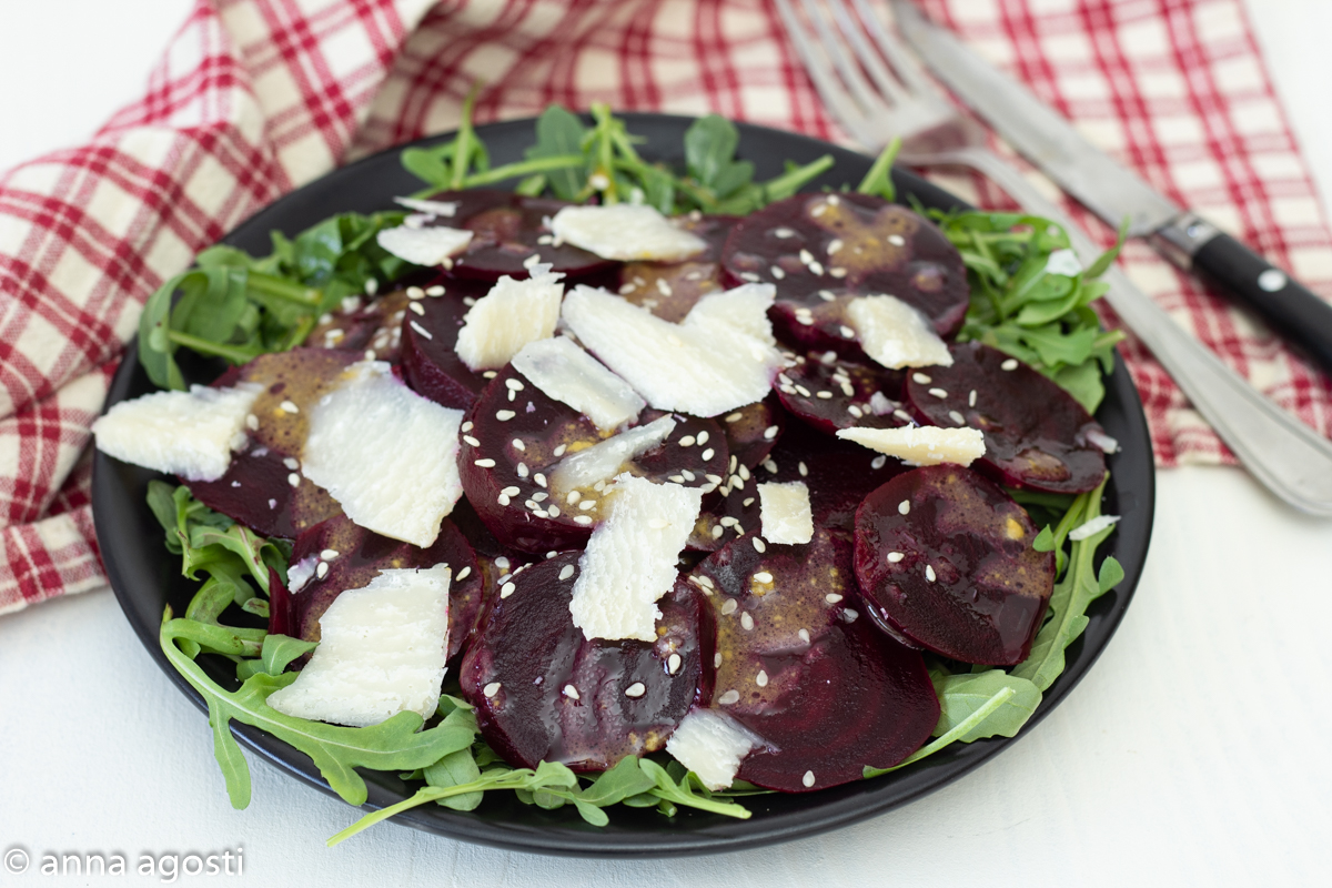 Salade de Betterave Rouge avec Roquette et Parmesan