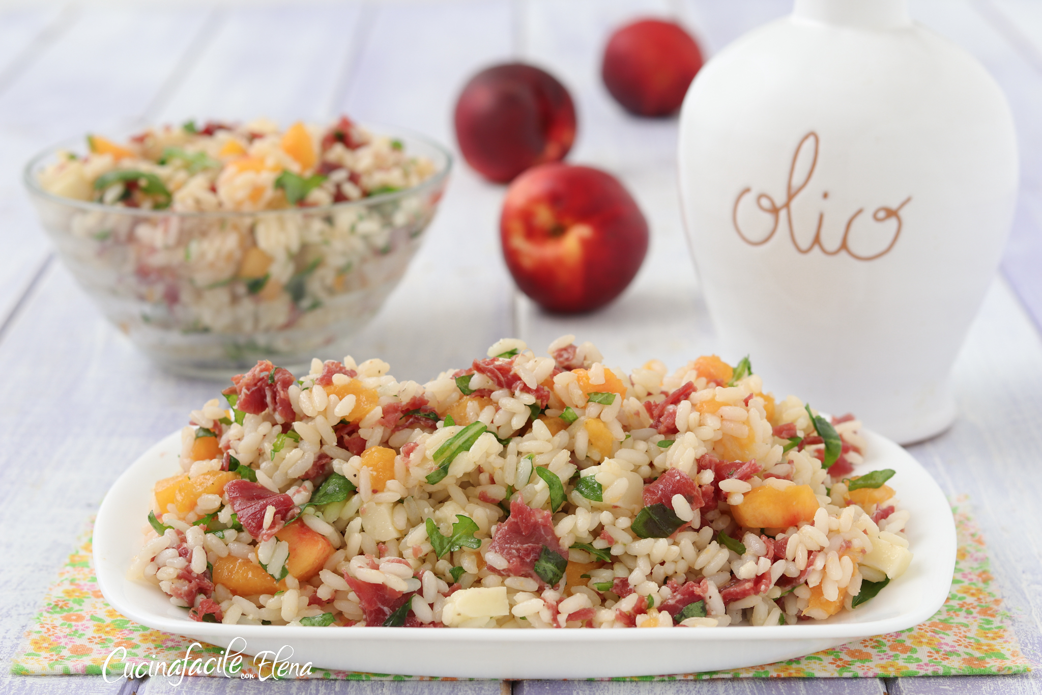 Salade de riz aux pêches et bresaola
