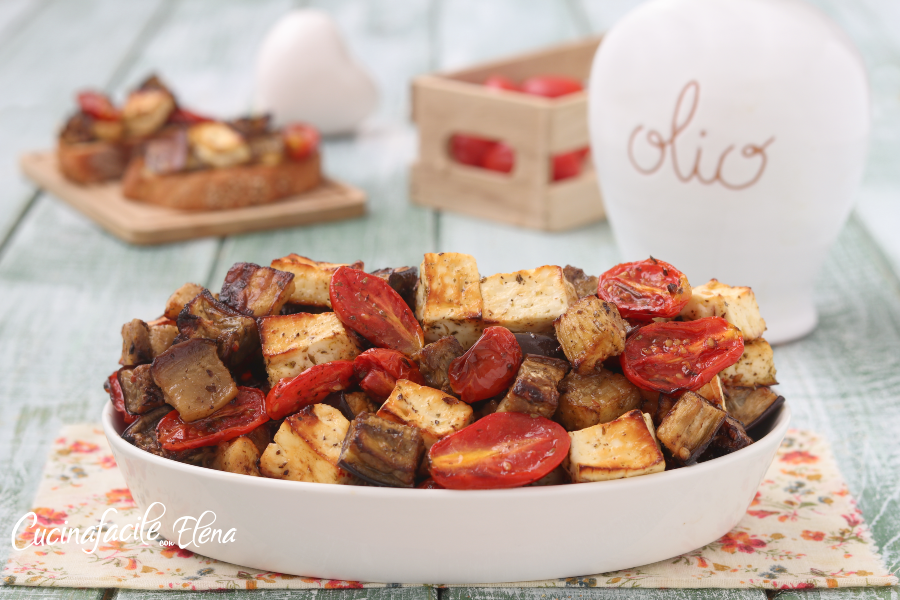Aubergines avec feta et tomates cerises