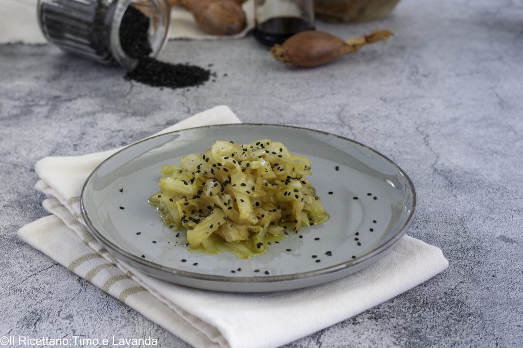 chou blanc braisé avec sauce soja