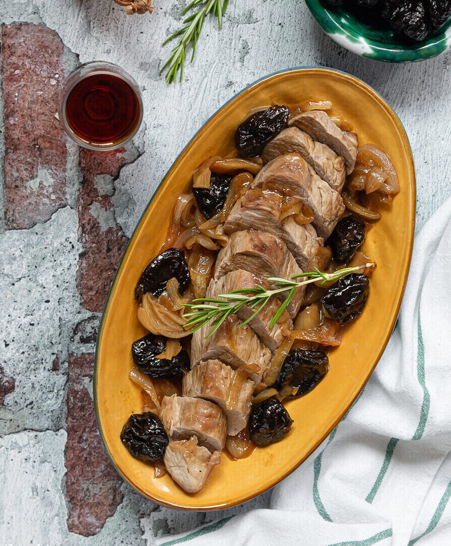 Filet de porc aux prunes et à l&rsquo;oignon