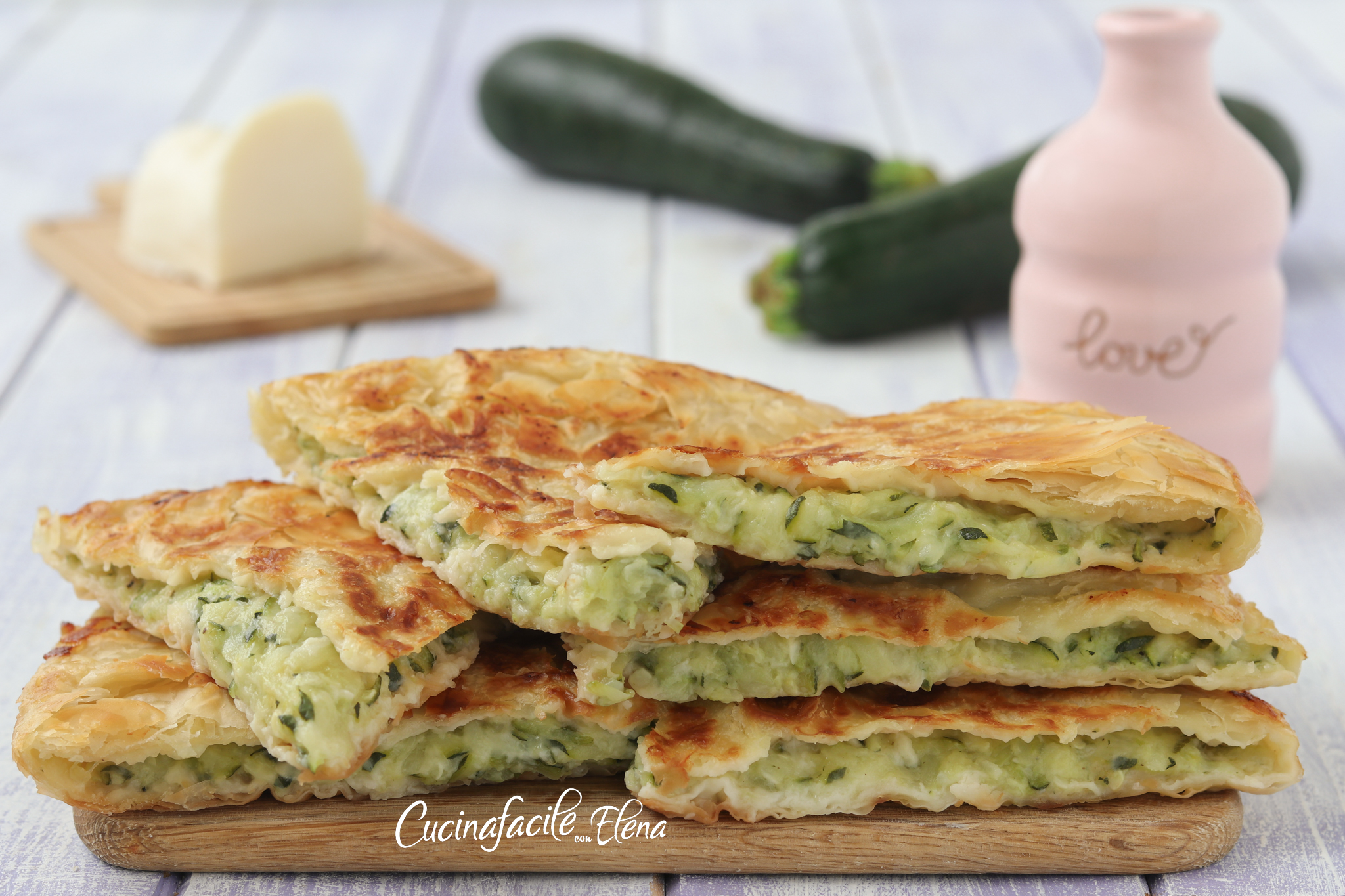 Gâteau aplati aux courgettes à la poêle
