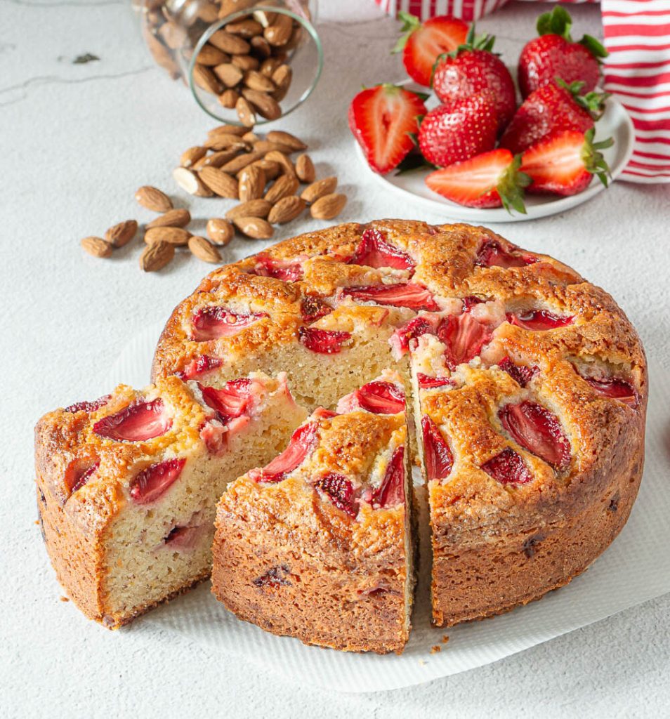 gâteau aux fraises et amandes