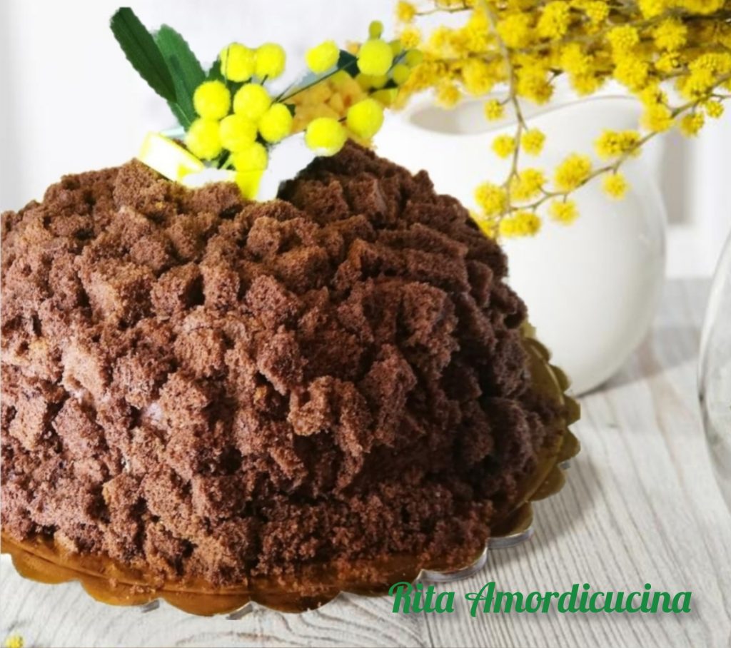 Le gâteau mimosa avec crème au chocolat