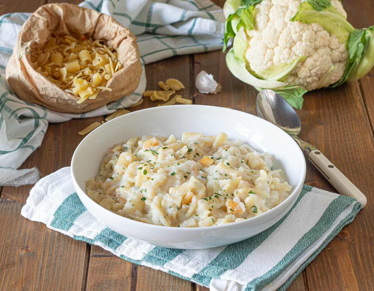 Pâtes au chou-fleur à la napolitaine