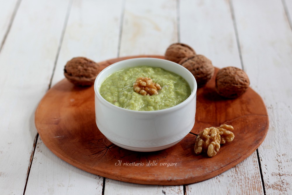 Pesto blanc de chou-fleur et fruits secs