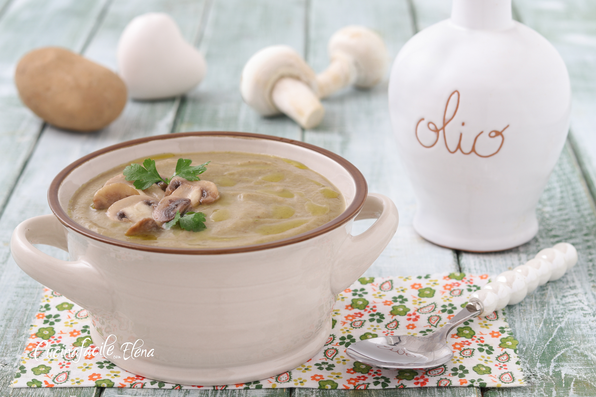 Soupe de pommes de terre et champignons