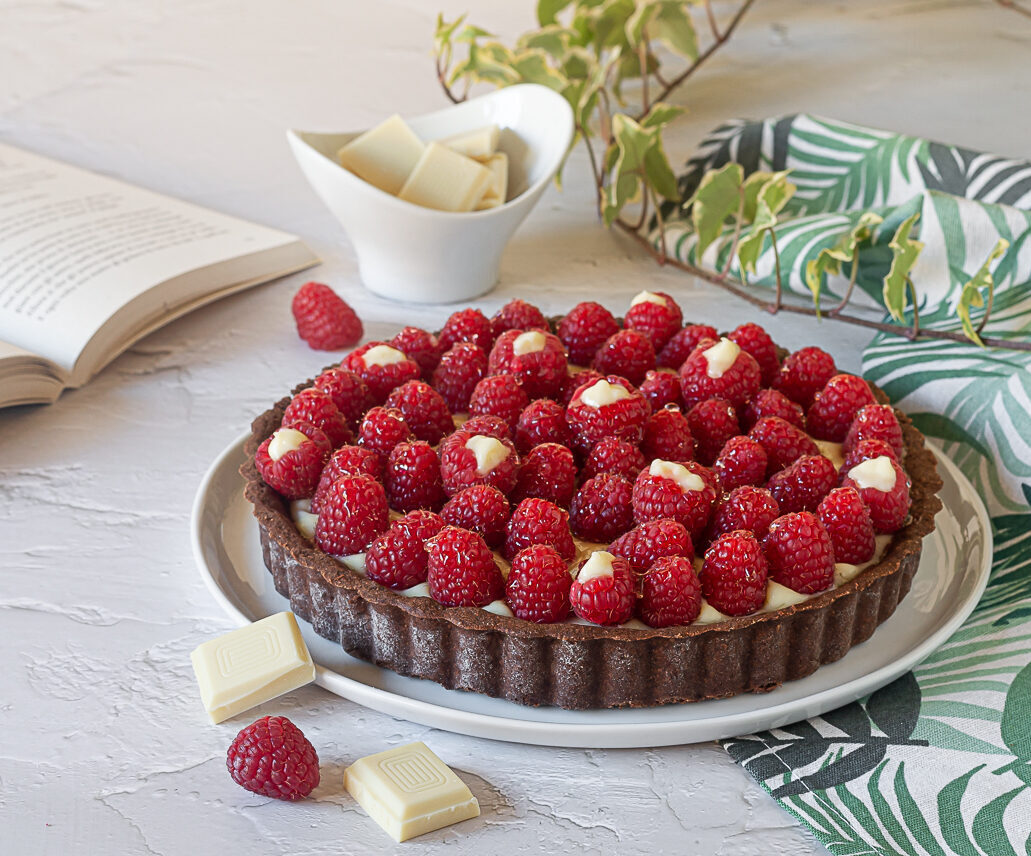 Tarte au chocolat blanc et framboises