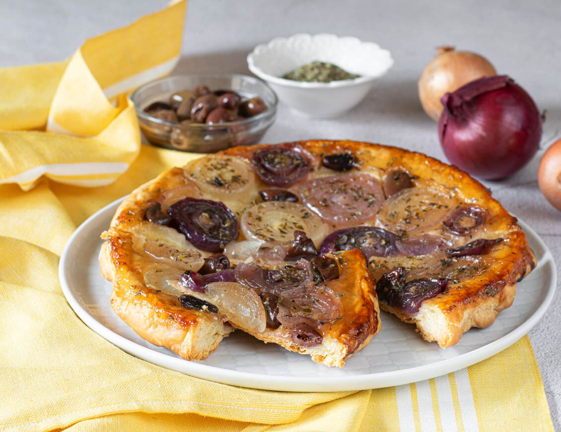 Tarte tatin aux oignons et olives