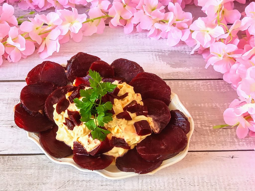 Salade de Pâques aux œufs et betteraves