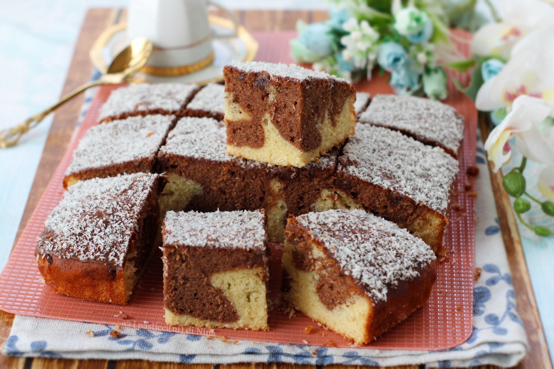 CARRÉS DE GÂTEAU BICOLORE