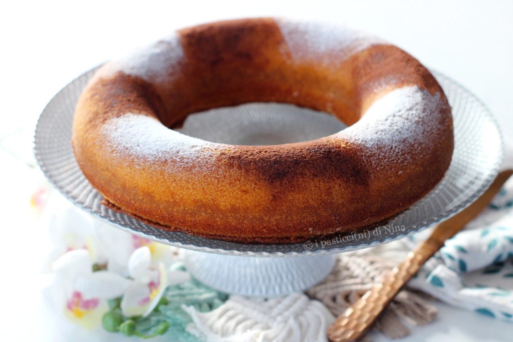 Gâteau aux carottes cuites dans la pâte, moelleux et délicat - recette i pasticcini di Nina