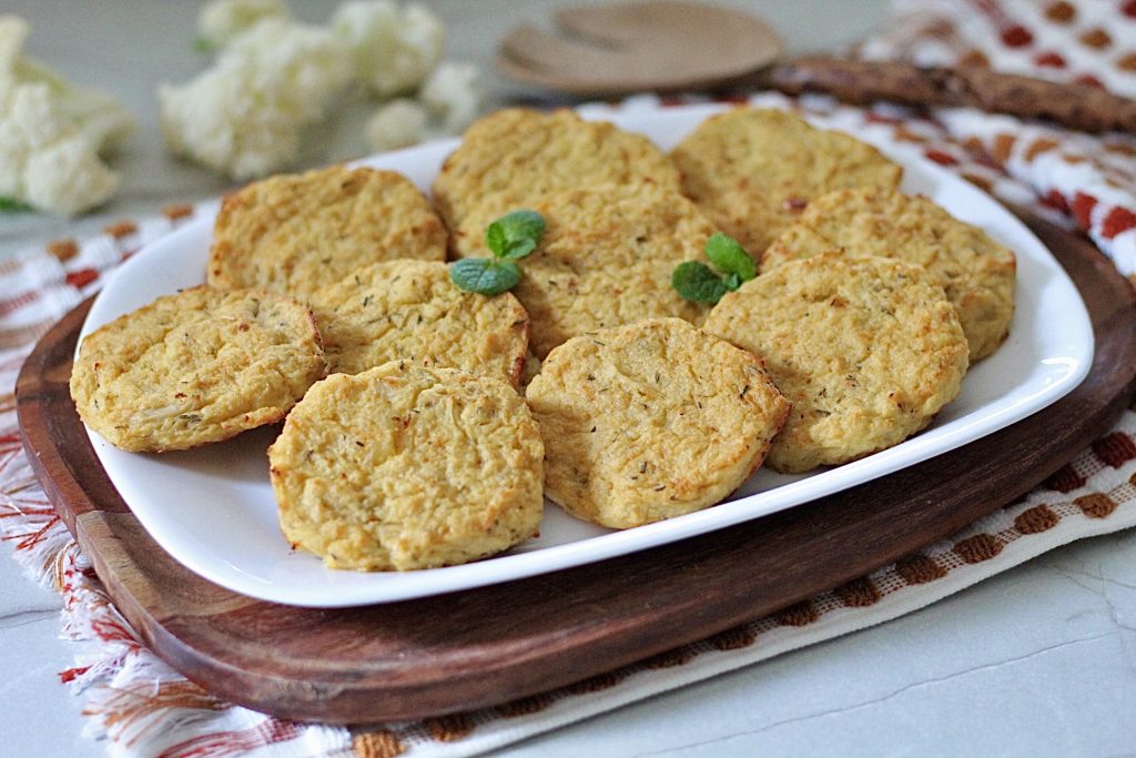 Galettes de chou-fleur et pommes de terre SANS FRITURE, légères et rassasiantes.