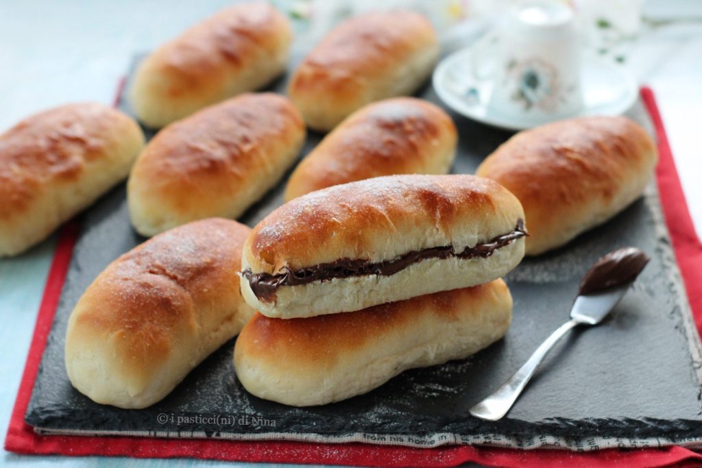 Pains très moelleux au lait concentré, mie tendre pour buffets et fêtes — i pasticcini di Nina