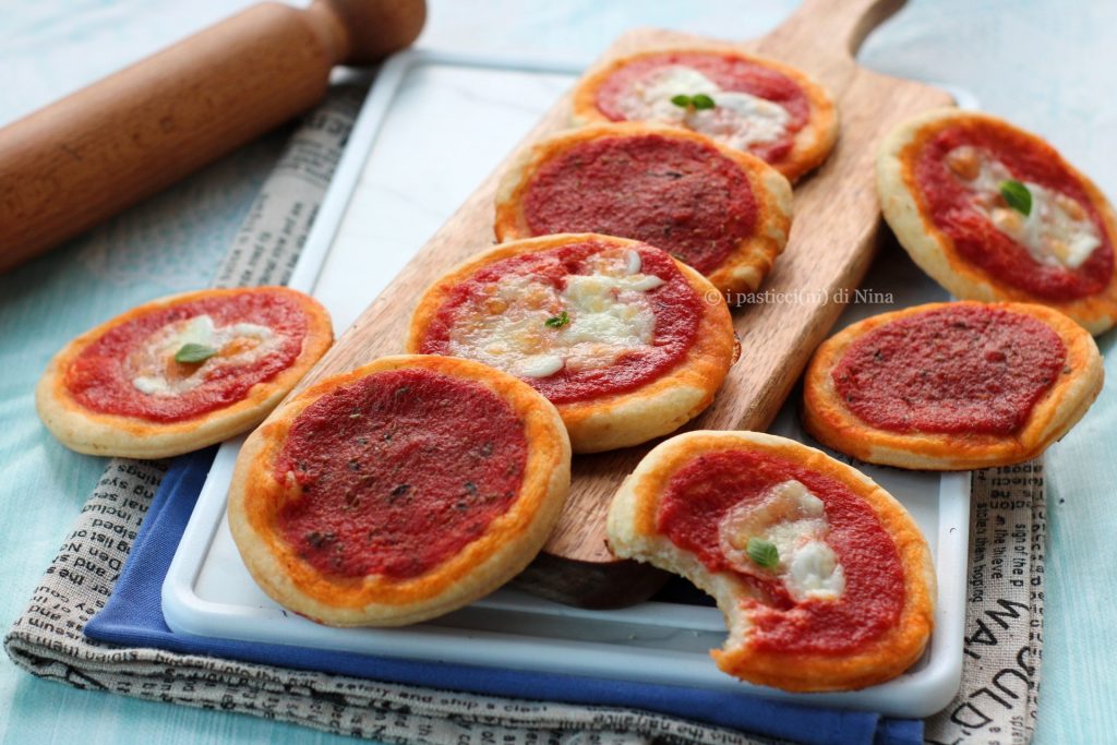 pizzettes rapides avec levure instantanée et fromage à tartiner dans la pâte recettes i pasticcini di nina