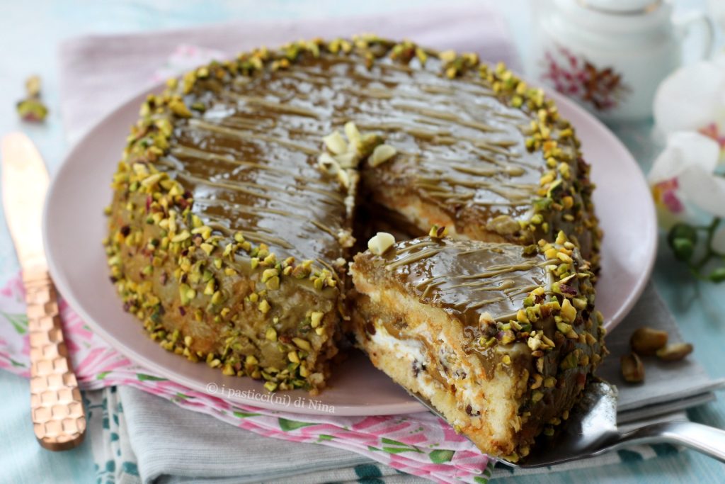 Gâteau semifreddo à la ricotta, pistache et chocolat, dessert frais sans cuisson i pasticcini di Nina