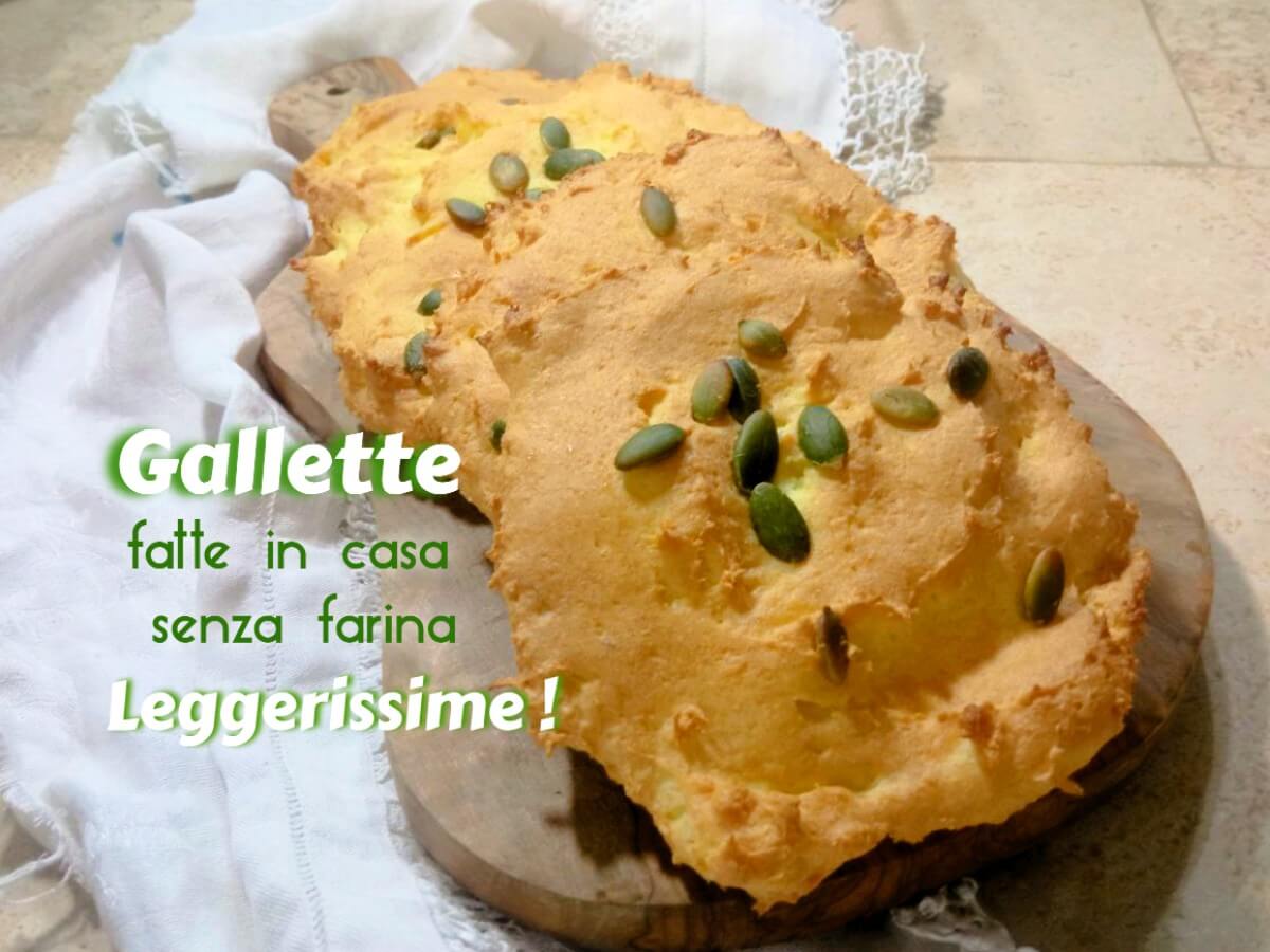 Galettes sans farine en 5 minutes, faciles avec farine de lupin, blancs d&rsquo;œuf et parmesan