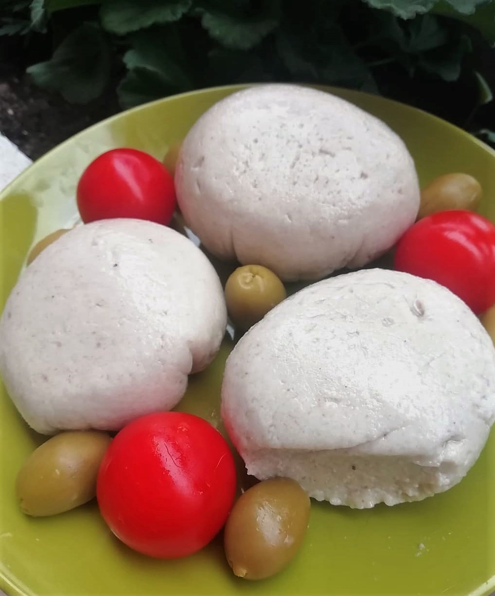 MOZZARELLA AUX NOIX DE CAJOU entièrement végétale