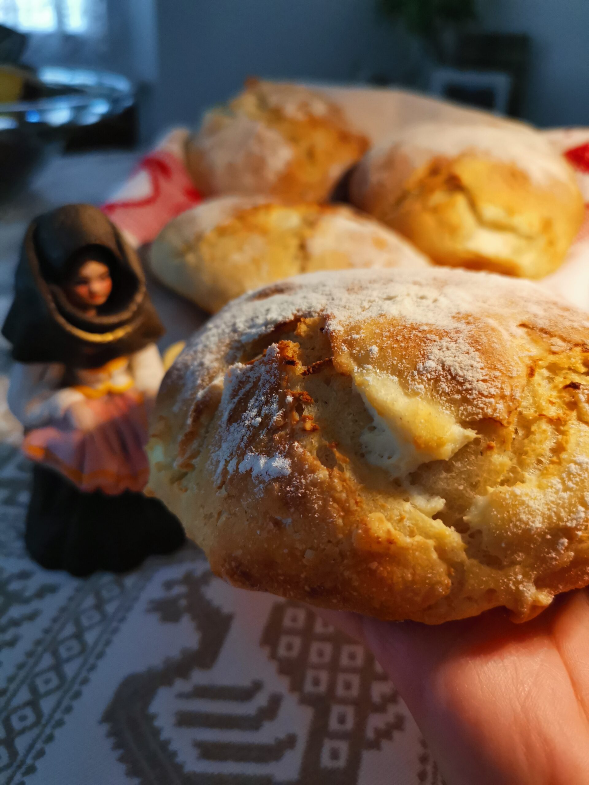 Petits pains sardes à la ricotta