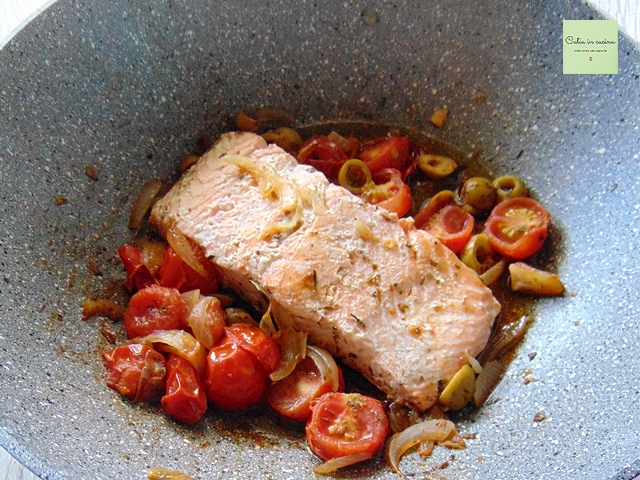 saumon à la poêle aux tomates cerises