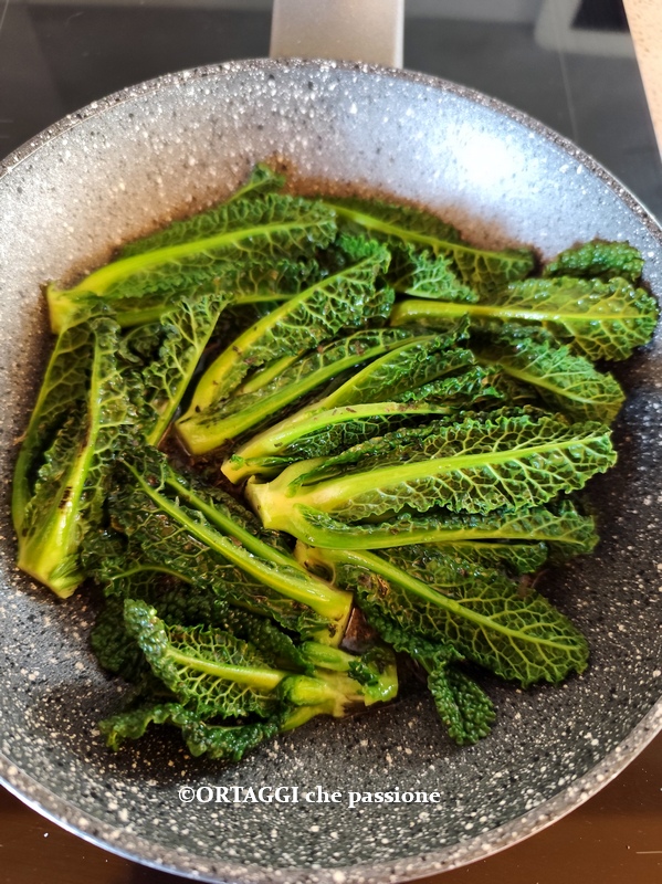 terminer la cuisson des pousses de chou noir