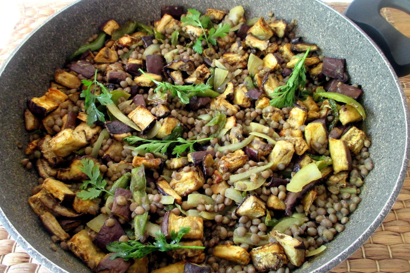 Aubergines et lentilles épicées