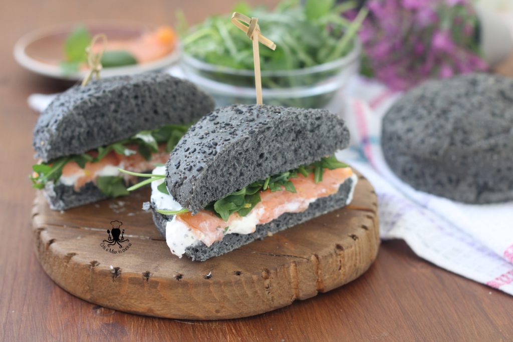 Burger au saumon et stracciatella