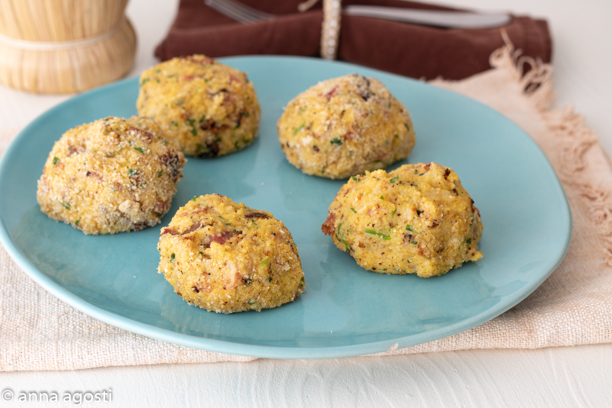 Canederli de polenta au four : la version croustillante qui sent la montagne