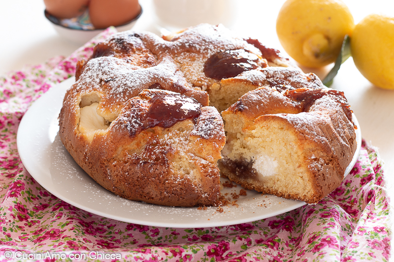 Gâteau moelleux ricotta et confiture
