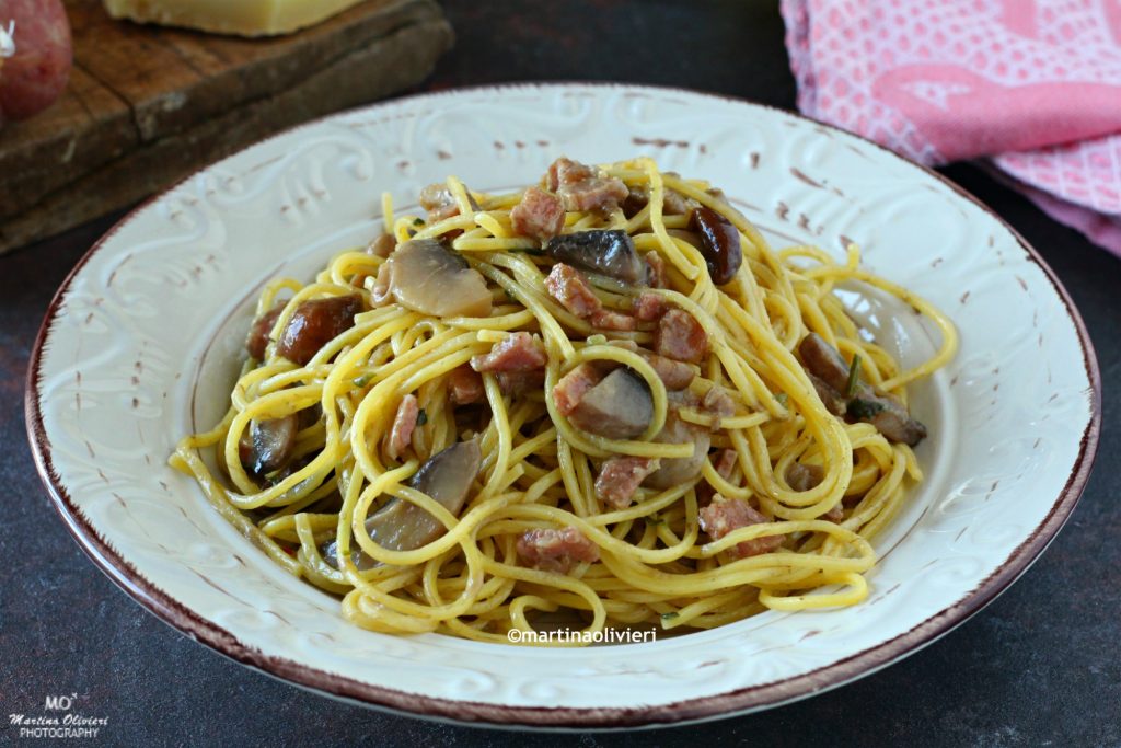 Maccheroncini aux champignons et ciauscolo