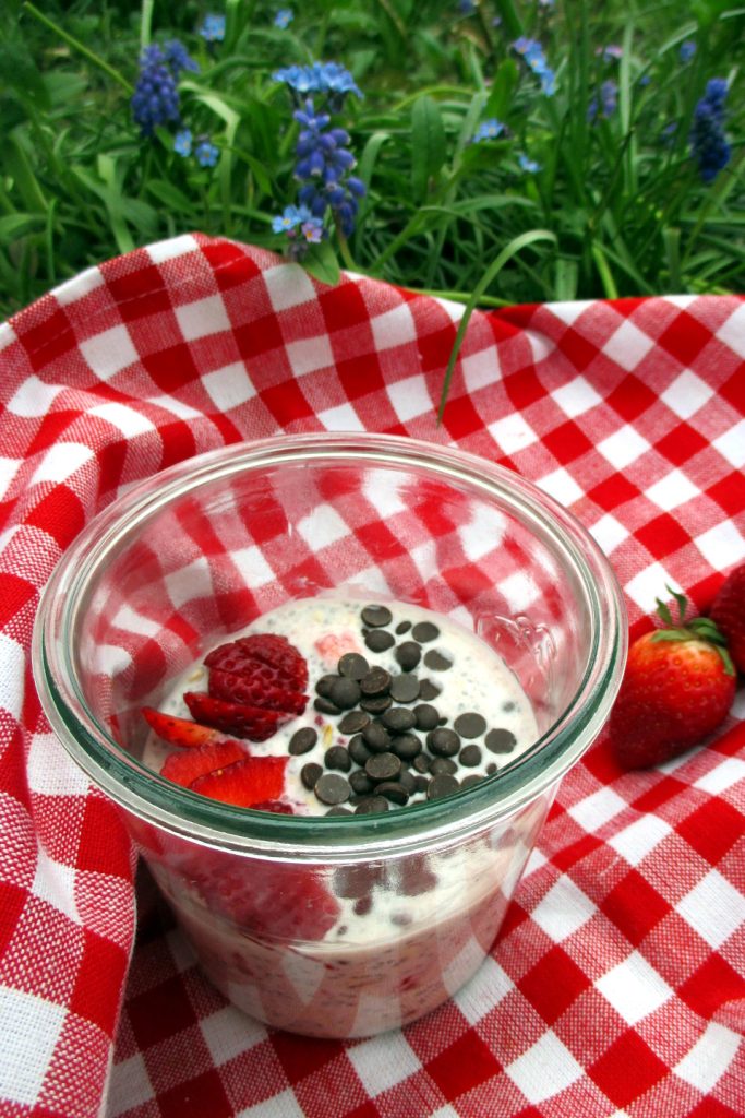 Overnight oats aux fraises et chocolat, Mange sans Ventre