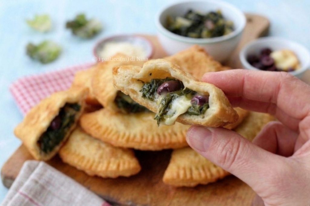 panzerotti rapides aux scaroles et olives recette i pasticcini di Nina