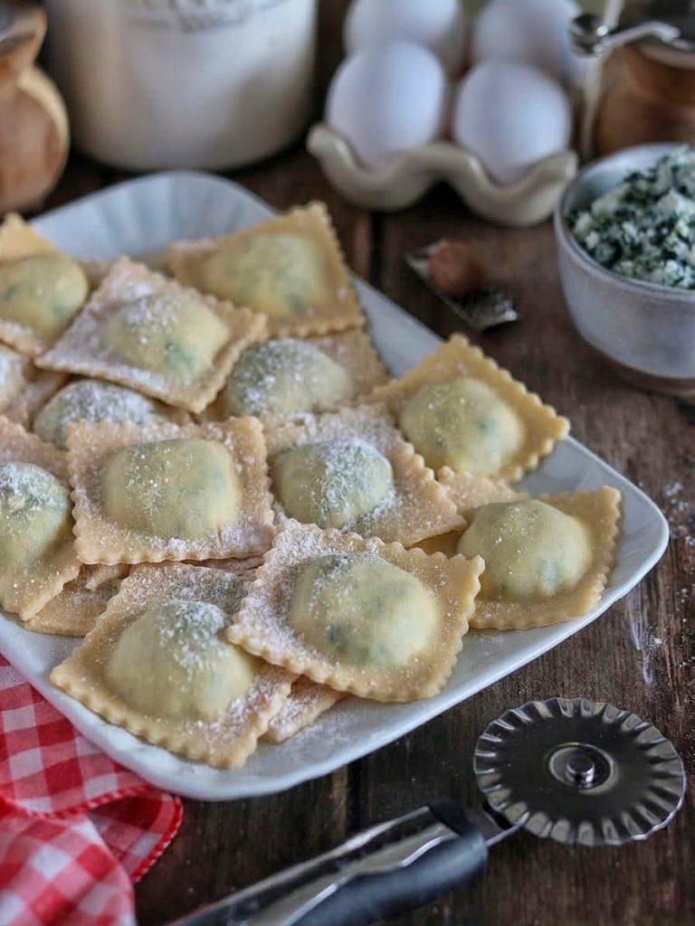Raviolis à la ricotta et aux épinards faits maison