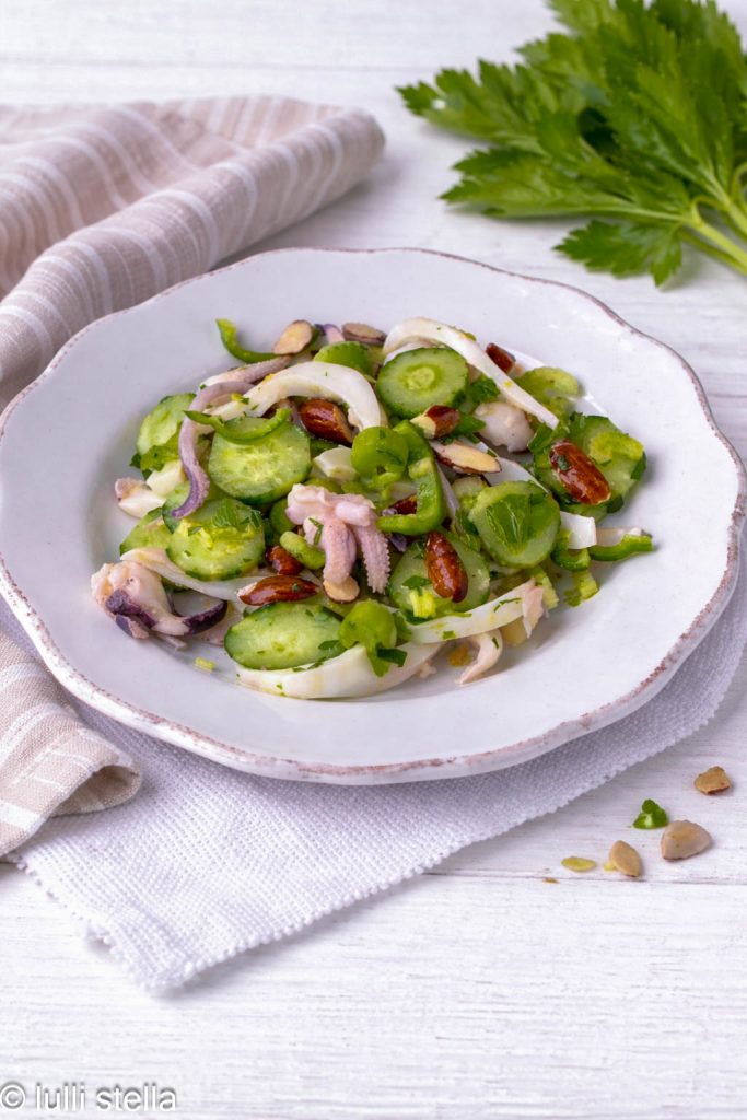 salade de seiches avec concombres et amandes