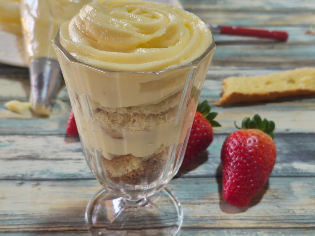 Mimosa en coupe aux fraises