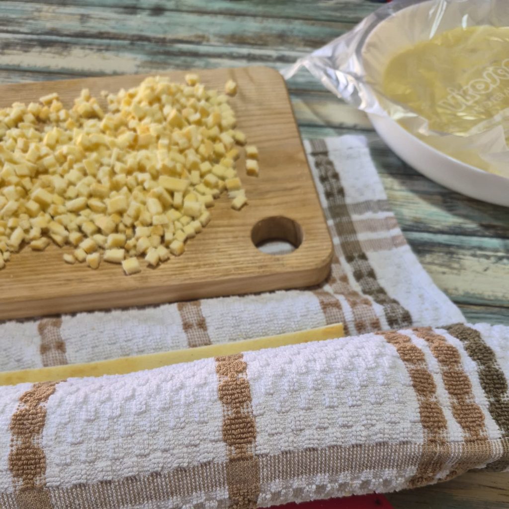 Roulé Mimosa aux fraises et Crème Diplomate