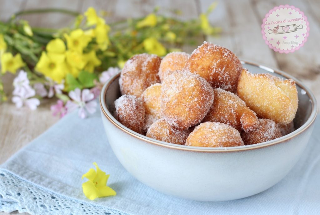beignets sucrés à la cuillère
