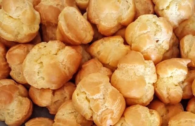 Les choux à la crème de pistache