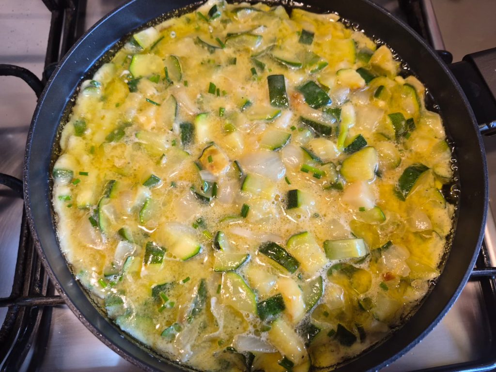 Frittata di Zucchine Alta e Soffice la ricetta Light e veloce