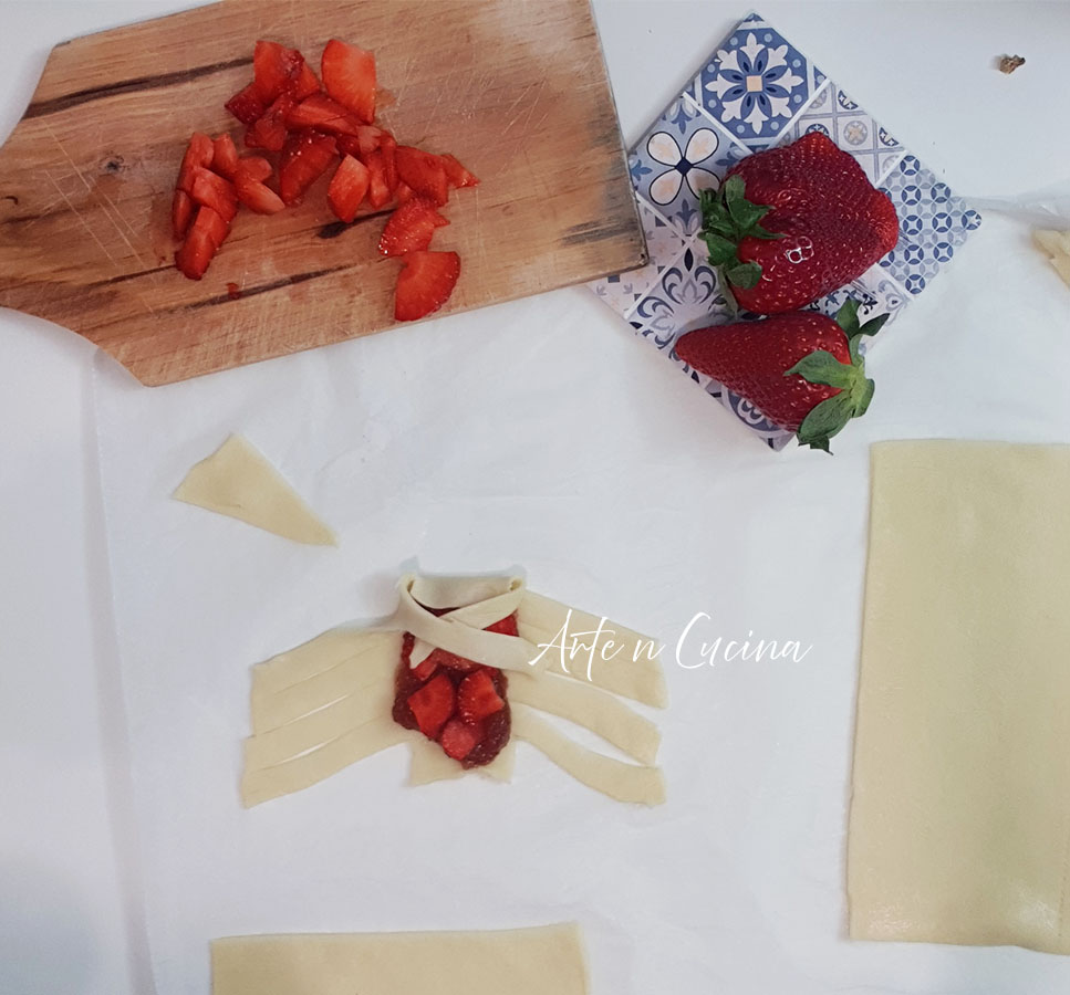 Feuilletés tressés aux fraises