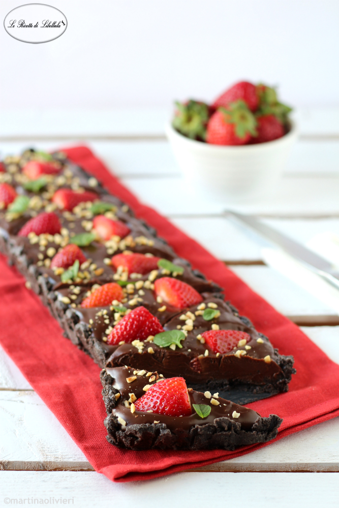 Gâteau au chocolat et fraises sans cuisson