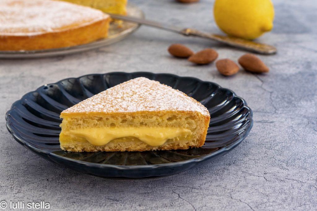 intérieur du gâteau crémeux au citron