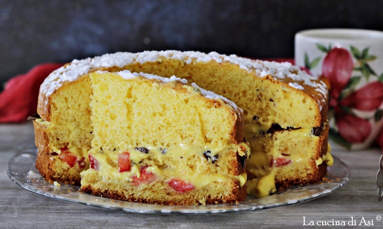 Gâteau margherita à la crème, chocolat et fraises