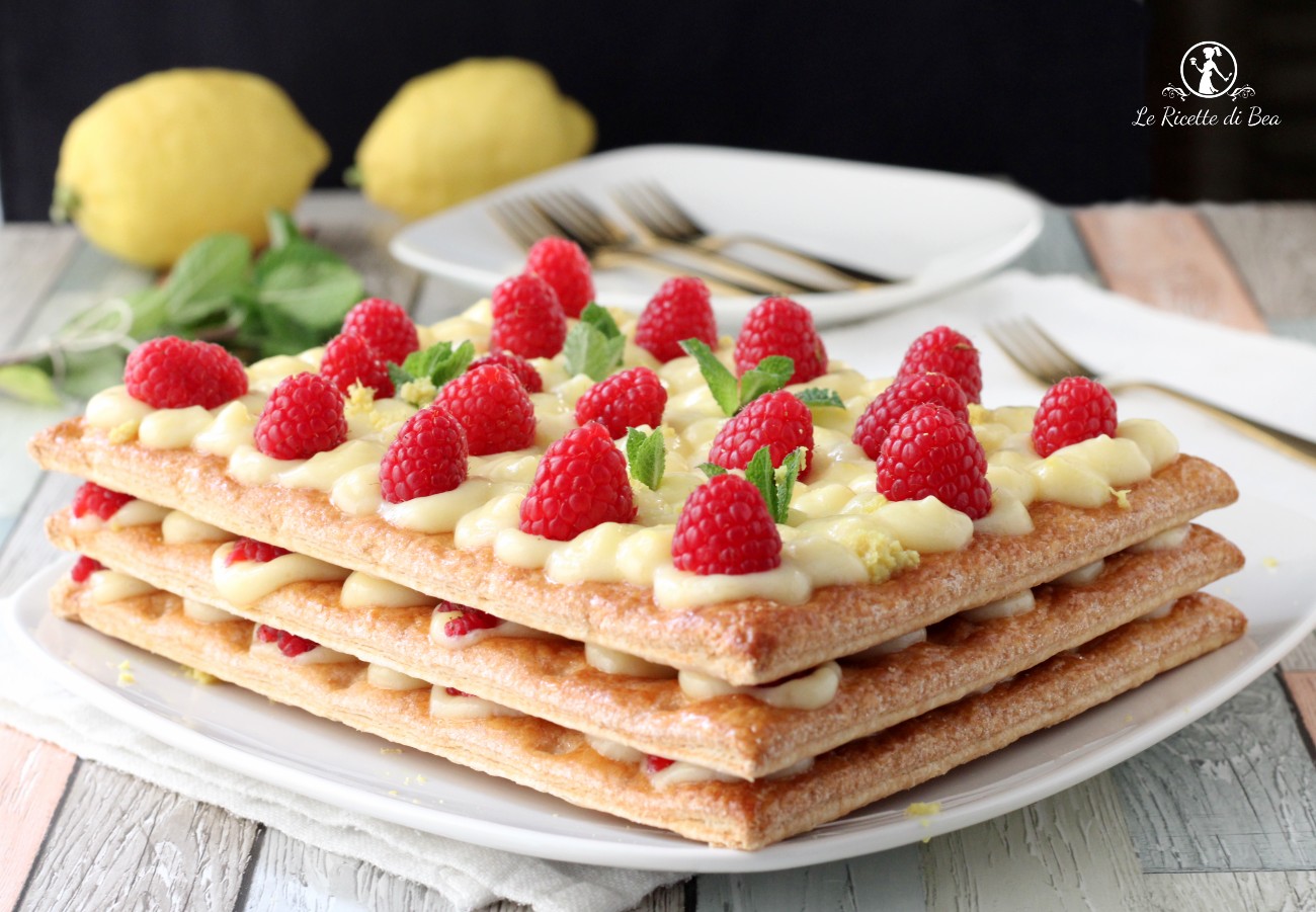 Millefeuille à la crème pâtissière, framboises et menthe