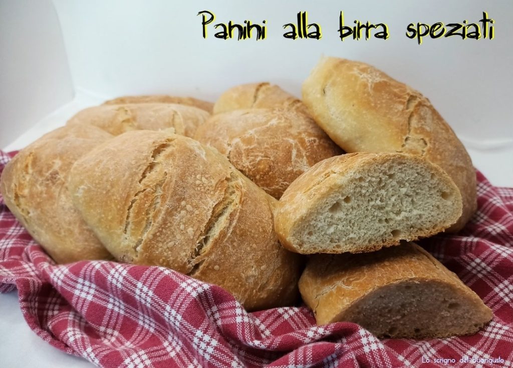 Petits pains à la bière épicés