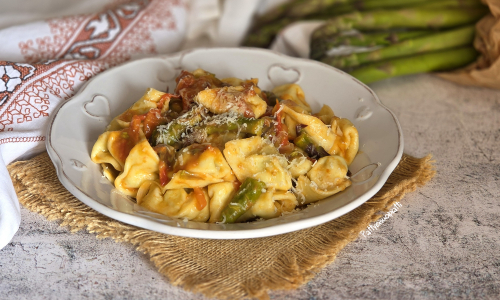 Tortelloni aux asperges et ricotta