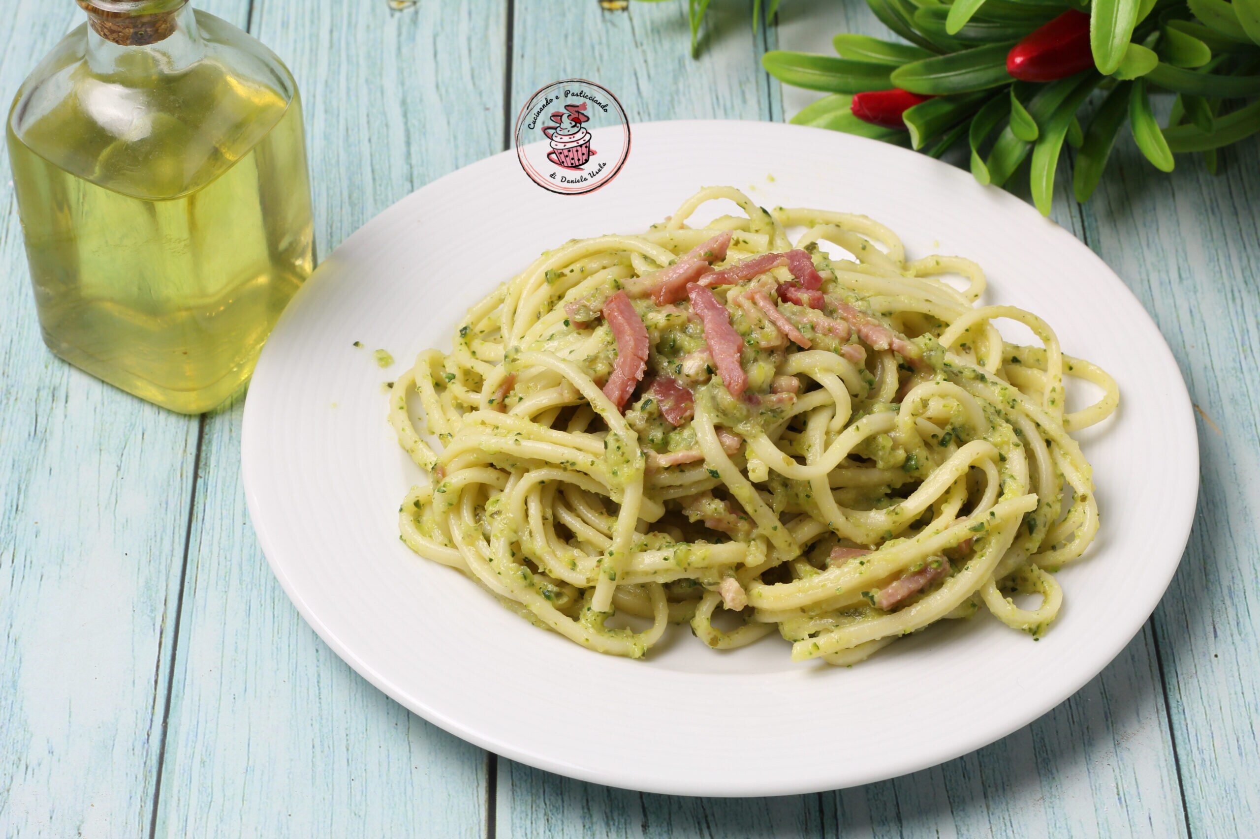 LINGUINE CON CREMA DE CALABACÍN Y SPECK CRUJIENTE: receta rápida y cremosa