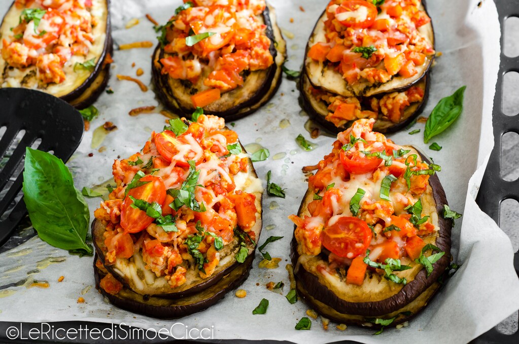 Rodajas de berenjena rellenas de ragú